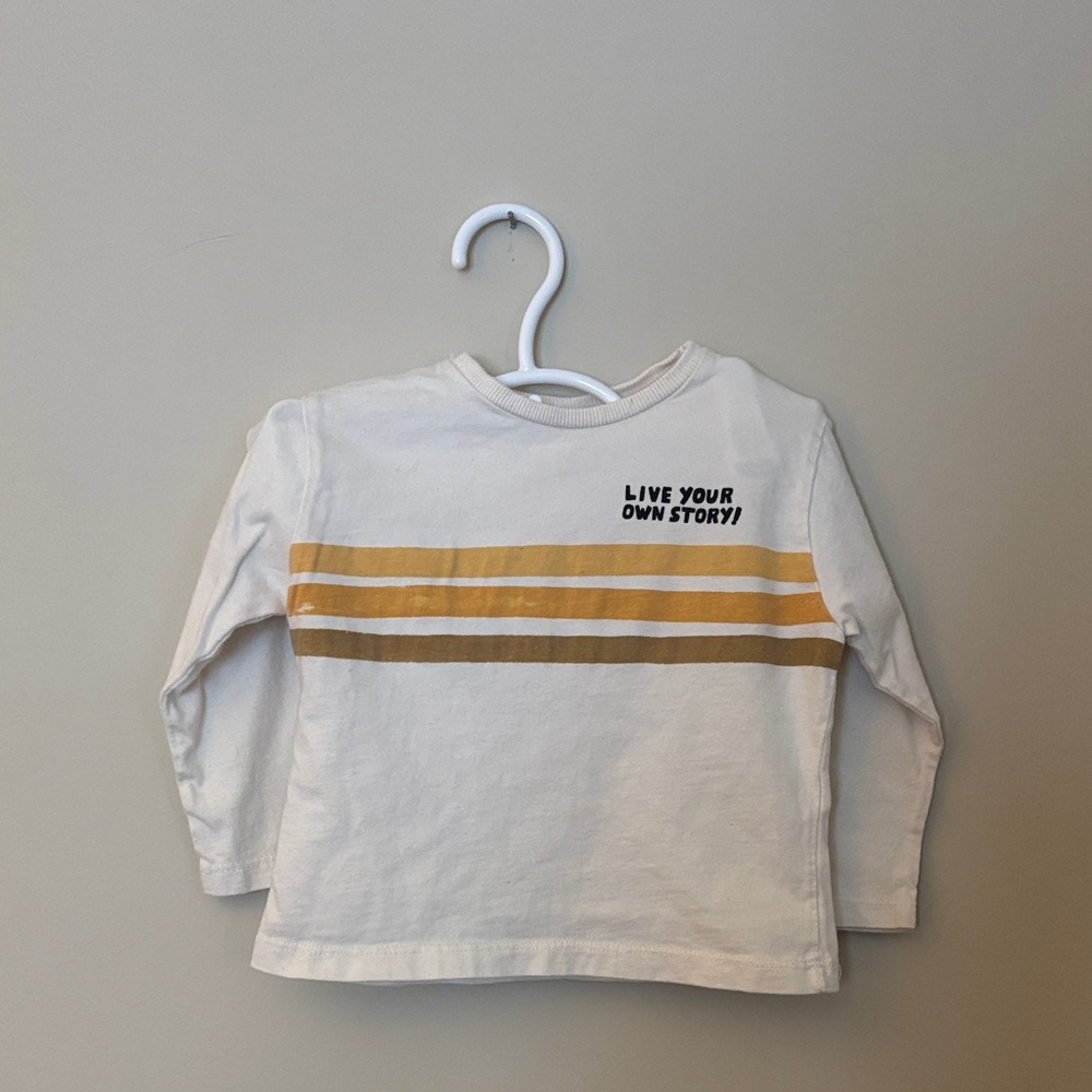 🌞 5/$25 Zara Kids Cream and Gold Long Sleeve Tee
